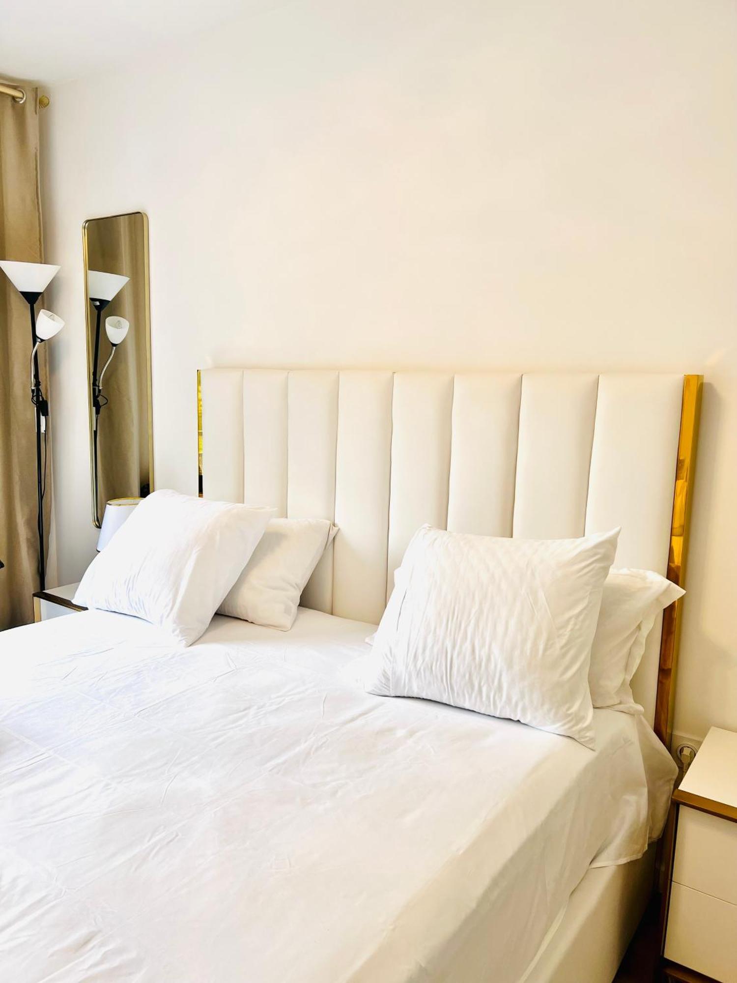 Les Residences De Djibril Le Blanc-Mesnil Bagian luar foto